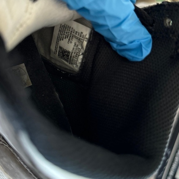 Jordan 1 Retro OG High Dark Mocha size 6y - Picture 10 of 11